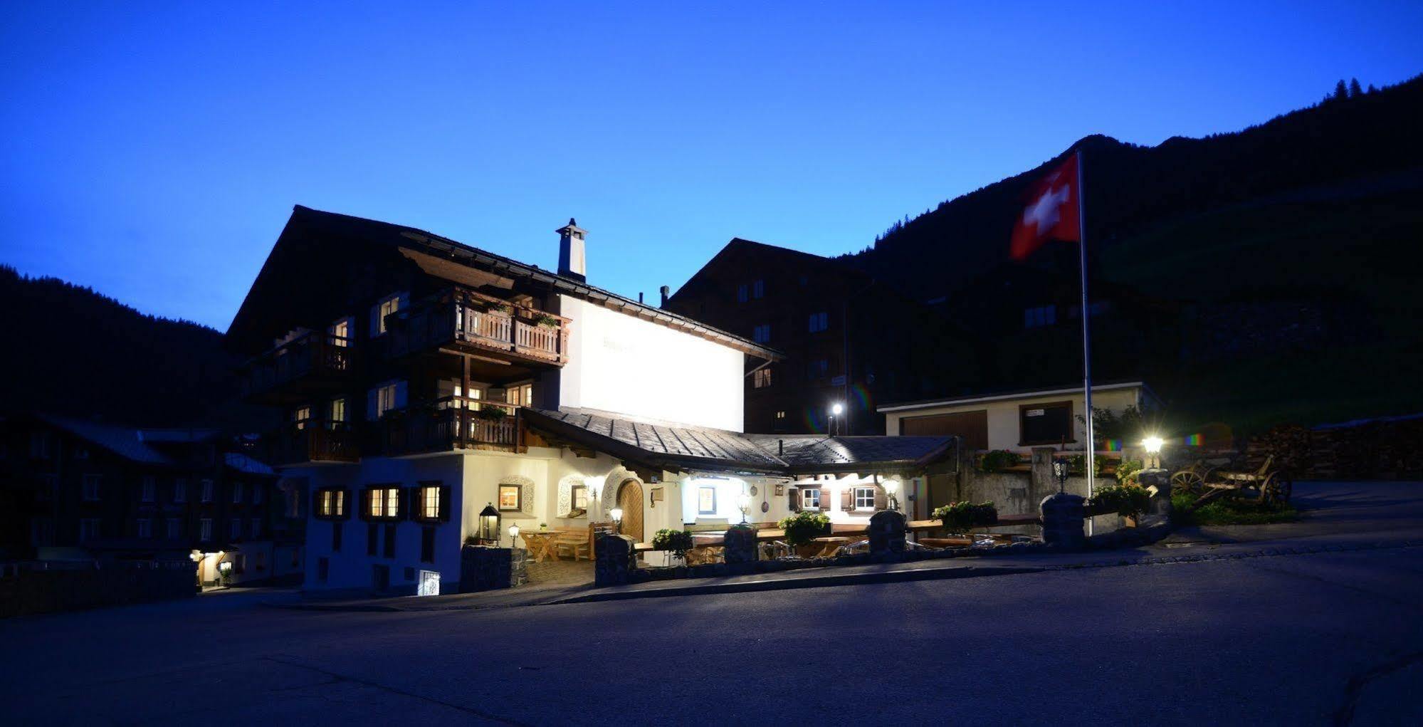 Hotel Madrisajoch Sankt Antönien Exterior foto